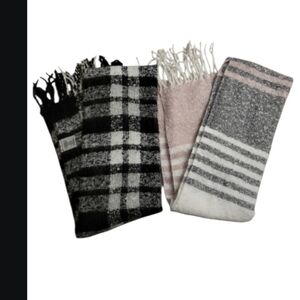 2 Scarves, 1 is black and white, 1 is pink, gray and white